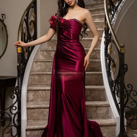One shoulder formal dress.Fitted beaded one shoulder mother of the bride gala - Picture 1 of 7